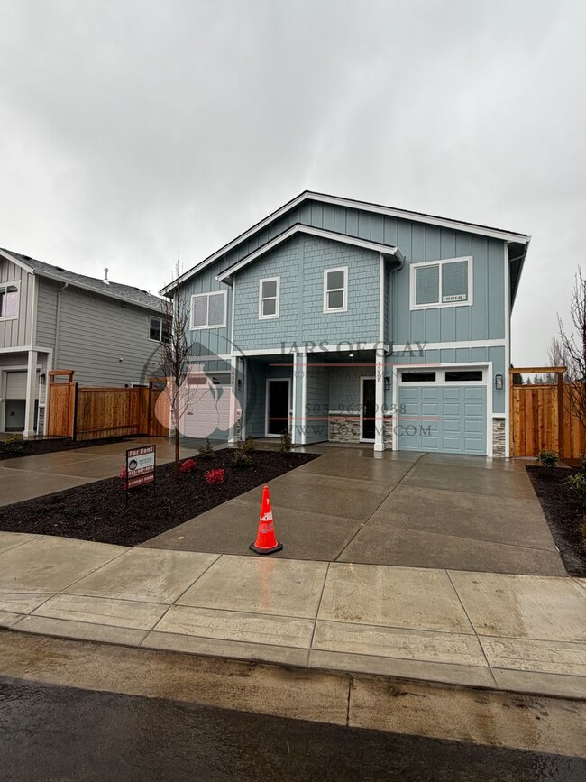 Building Photo - 1333-1335 Oppek St NE