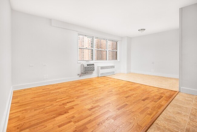 Building Photo - 3000 Ocean Pkwy