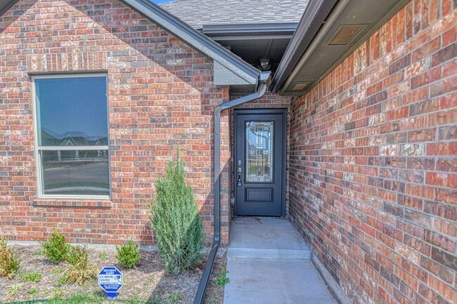Building Photo - Brand New Construction in Savannah Estates!