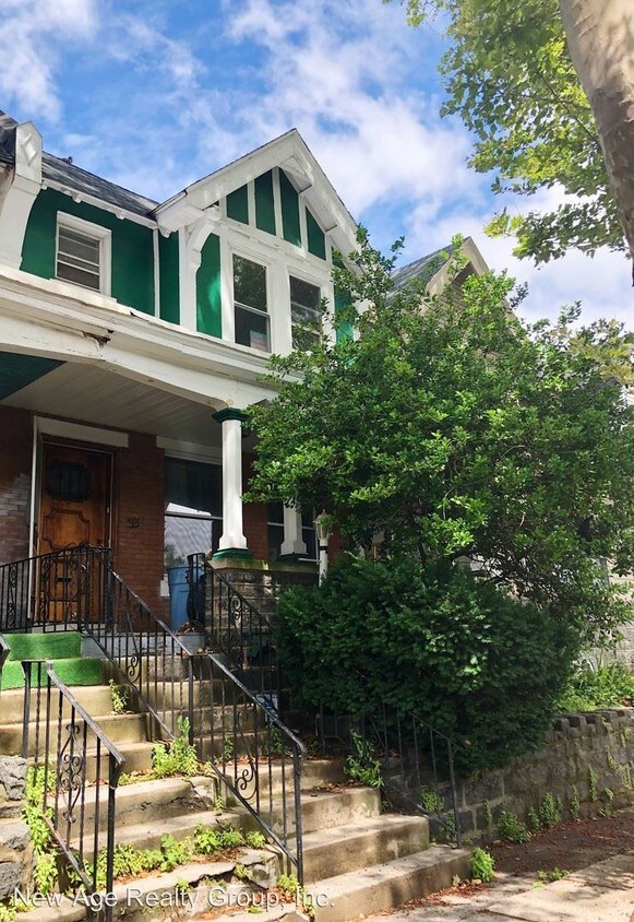 Primary Photo - 3 br, 1 bath House - 32 S Fallon Street
