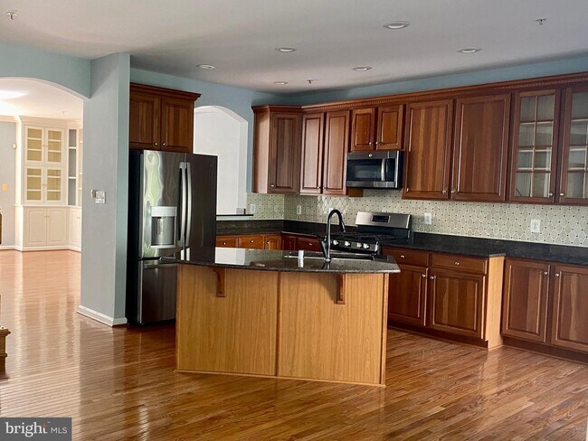 Foto del edificio - 233 Galewood Dr