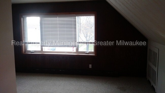 Building Photo - 1624 W Morgan Ave
