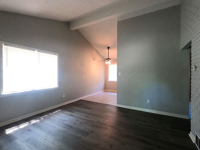 Foto del edificio - Newly Renovated Home In Frayser