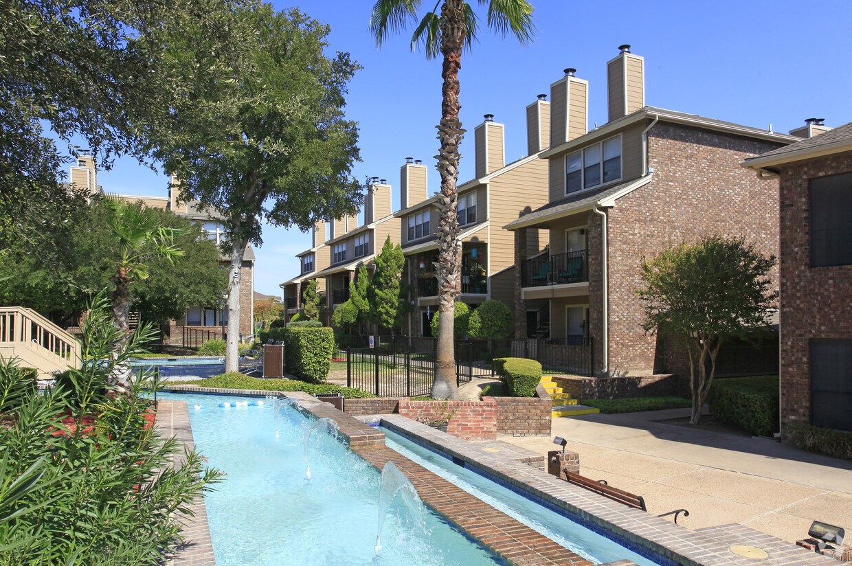 Henry Heights Apartments in Austin, TX