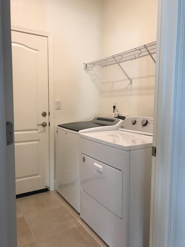 Foto del edificio - Home for lease in Damonte Ranch