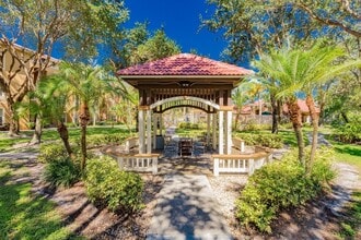 Building Photo - 5024 Lantana Rd