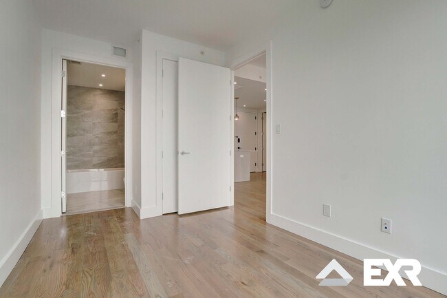 Foto del edificio - 150 Erasmus St