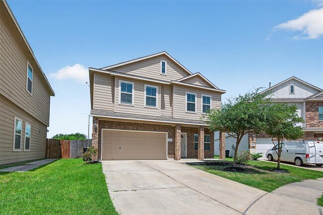 Foto del edificio - 3843 Briar Water Ct