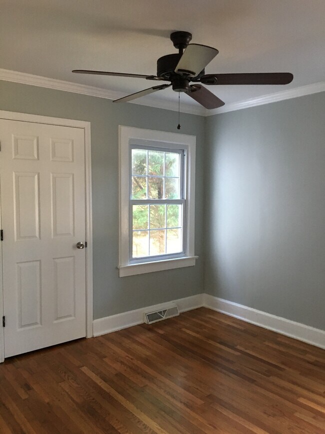 Foto del edificio - Beautifully Remodeled 2 Bed, 1.5 Bath Home...