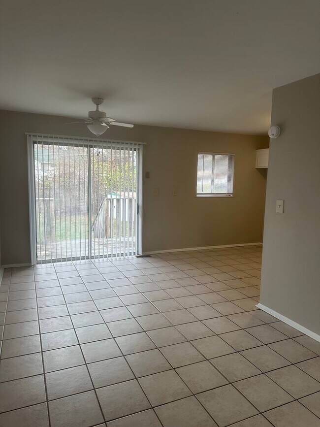 Foto del edificio - 3 Bedroom Single Family Home in Gahanna