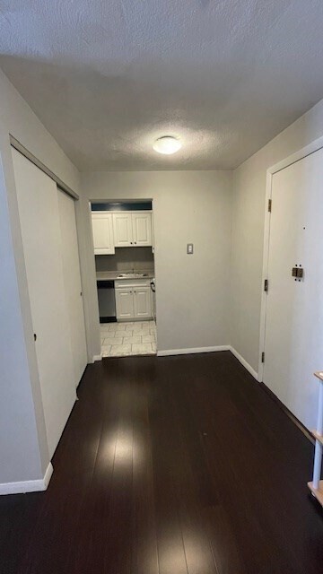 Building Photo - 25 Linden Ave
