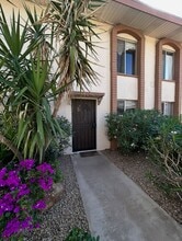 Building Photo - 4846 N Woodmere Fairway