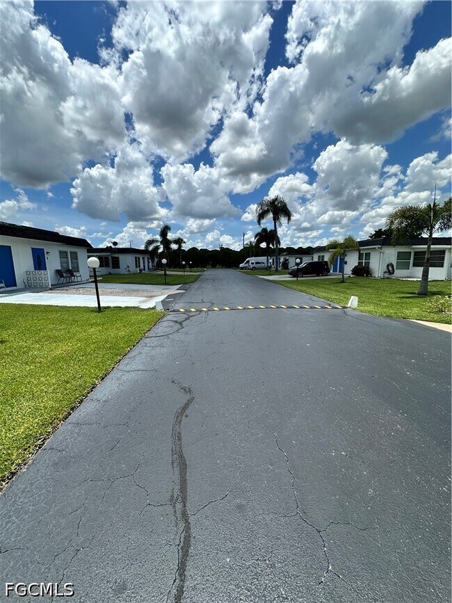 Foto del edificio - 10 Tangerine Ct