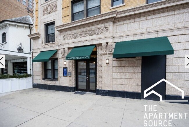 Foto del edificio - 1164 N Dearborn St