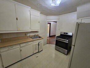 Building Photo - 118 Harrison St