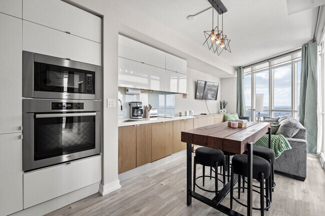 Photo du bâtiment - 150 Dan Leckie Way