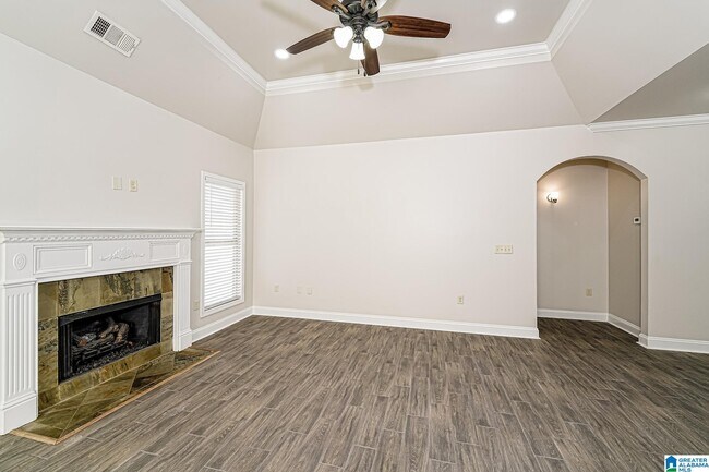 Building Photo - 244 Willow View Cir