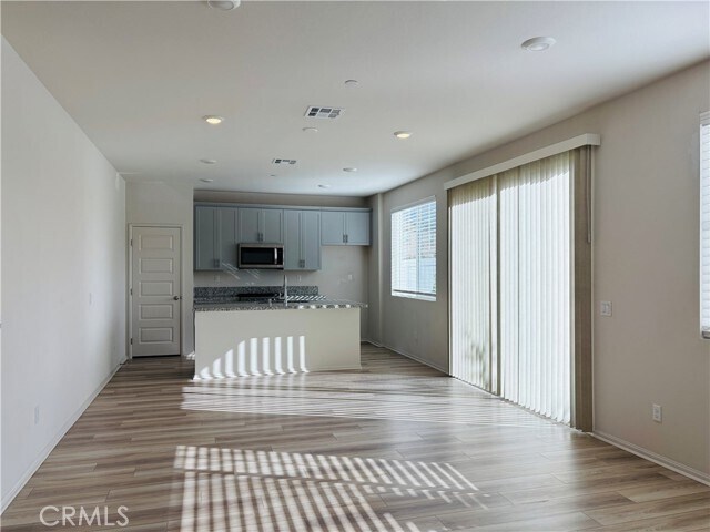 Foto del edificio - 40681 Birchfield Dr