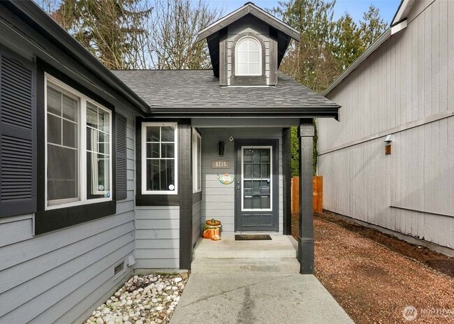 Building Photo - 8215 1st St SE