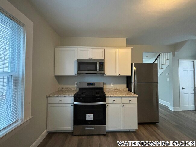 Building Photo - 6 Swetts Ct