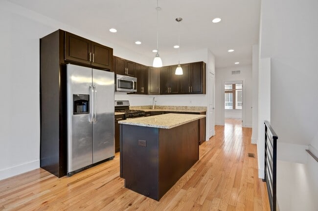 Building Photo - 1531 Ogden St