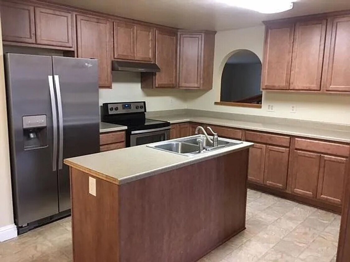 Building Photo - Spacious 5 Bedroom Home in NW Reno
