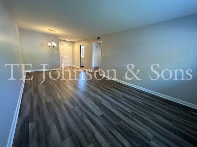 Foto del edificio - 1 Bedroom Minutes from The School of the Arts!