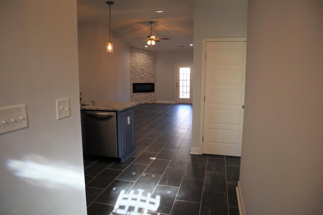 Building Photo - 1506 S Taylor St