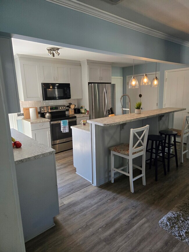 Foto del edificio - 144 Menendez Rd