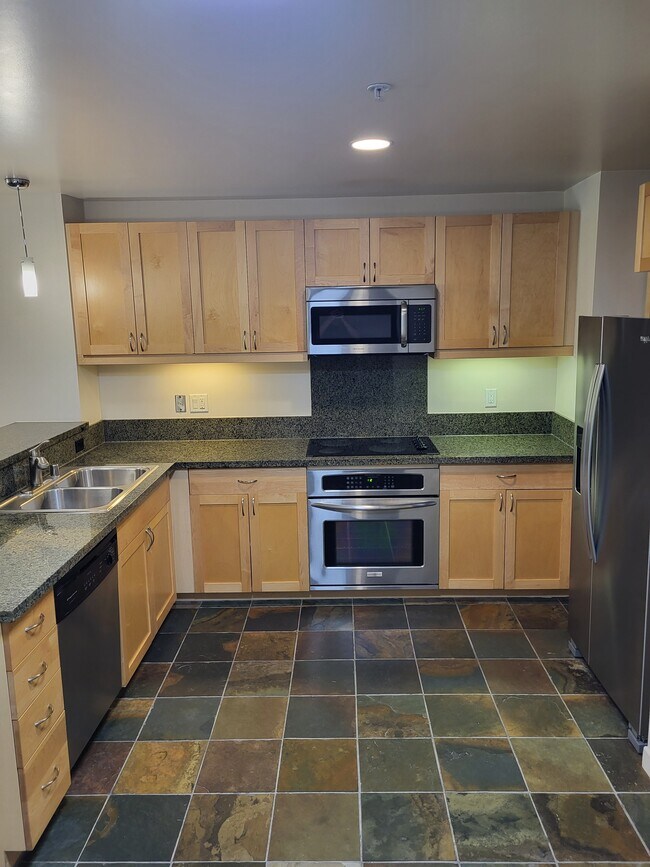 Cocina - 1150 J St