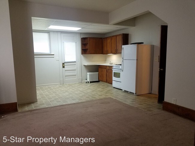 Building Photo - 1323 S 8th St