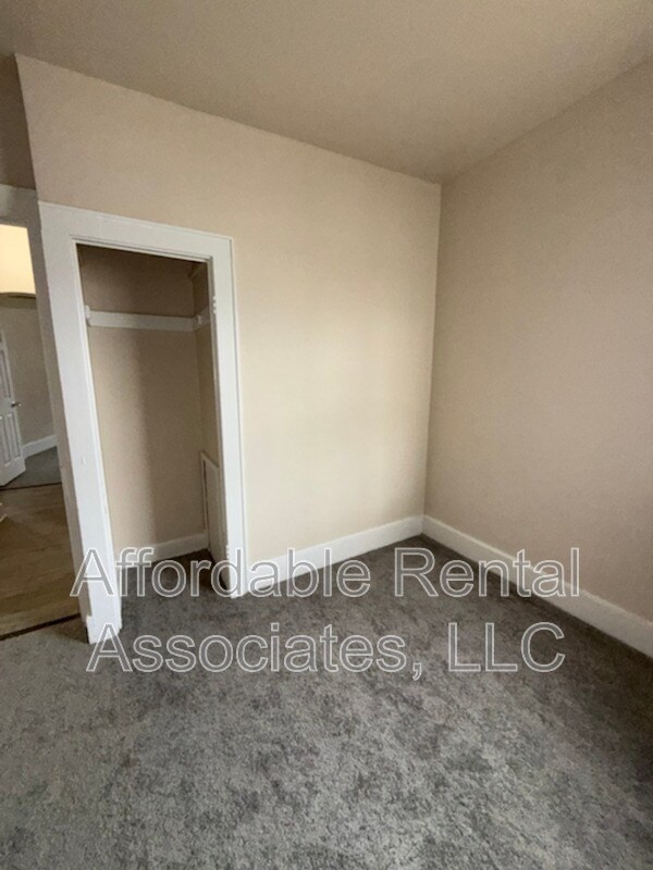 Foto del edificio - 2627A S 6th St