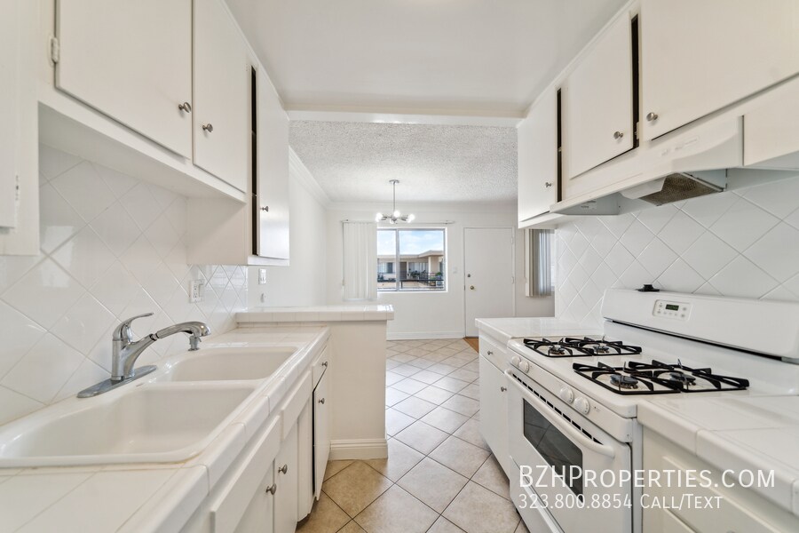 Foto principal - 7546 Hampton Ave