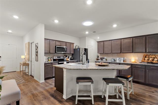Foto del edificio - 3319 Everly Dr