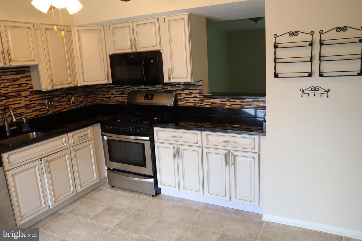 12177 Beltsville Dr, Beltsville, MD 20705 Townhome Rentals in