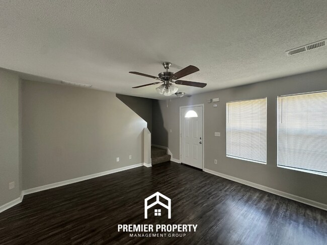 Foto del edificio - Beautiful 2-Story 3BR/2.5BA Cordova Home | 1,734 Sq Ft, High Ceilings & 2-Car Garage