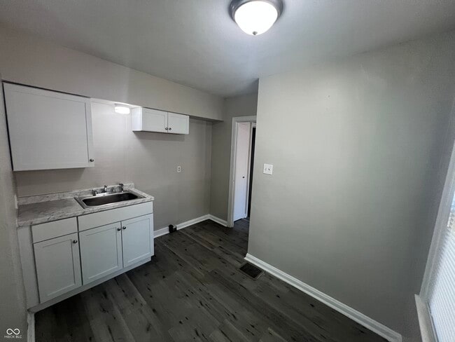 Building Photo - 614 N Moreland Ave