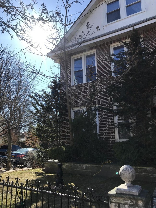 Foto del edificio - 48 Grand Ave