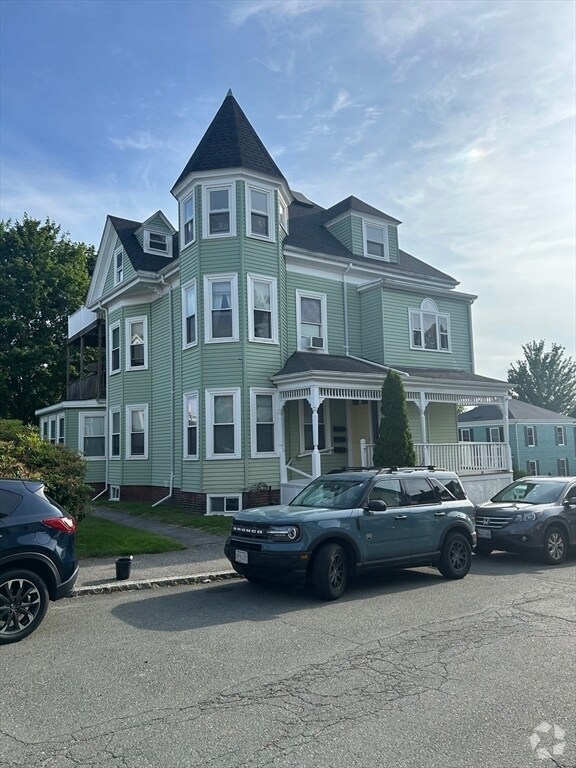 Building Photo - 7 Judson St