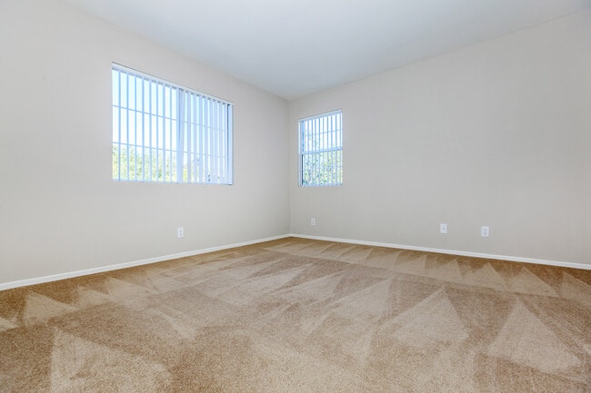 Building Photo - Wood Canyon Villas