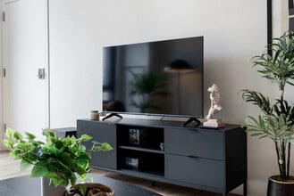 Building Photo - 633 S LaSalle St