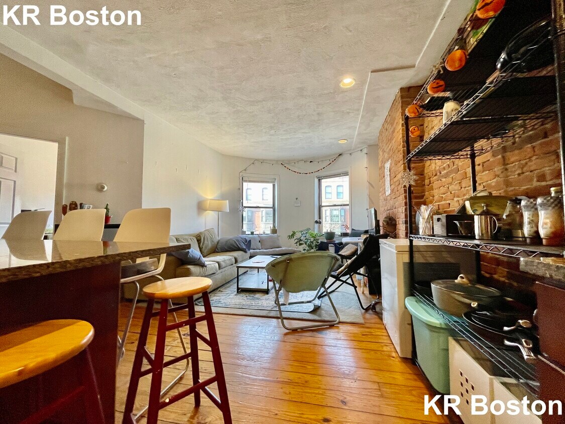Primary Photo - 620 Columbus Ave