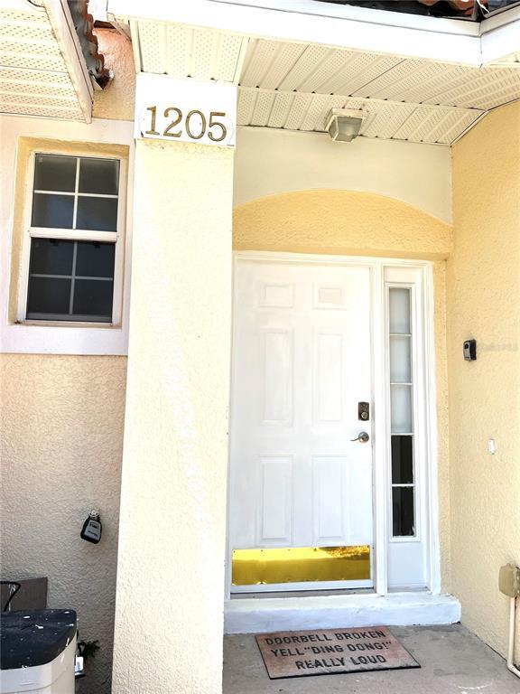 Building Photo - 1205 S Beach Cir