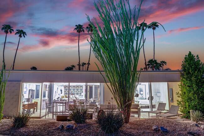 Foto del edificio - 276 Desert Lakes Dr