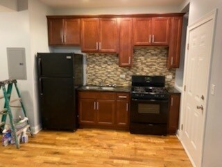 Foto del edificio - 428 E 47th St
