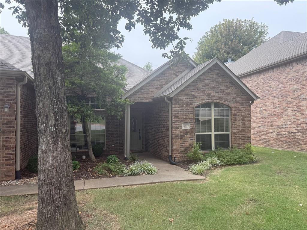 Primary Photo - 4251 N Meadow View Dr