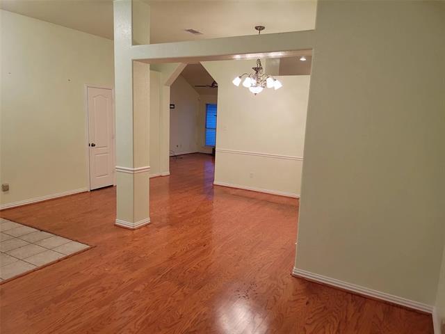 Building Photo - 1424 Chapman Dr