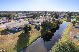 Building Photo - 211 S Lake Dr