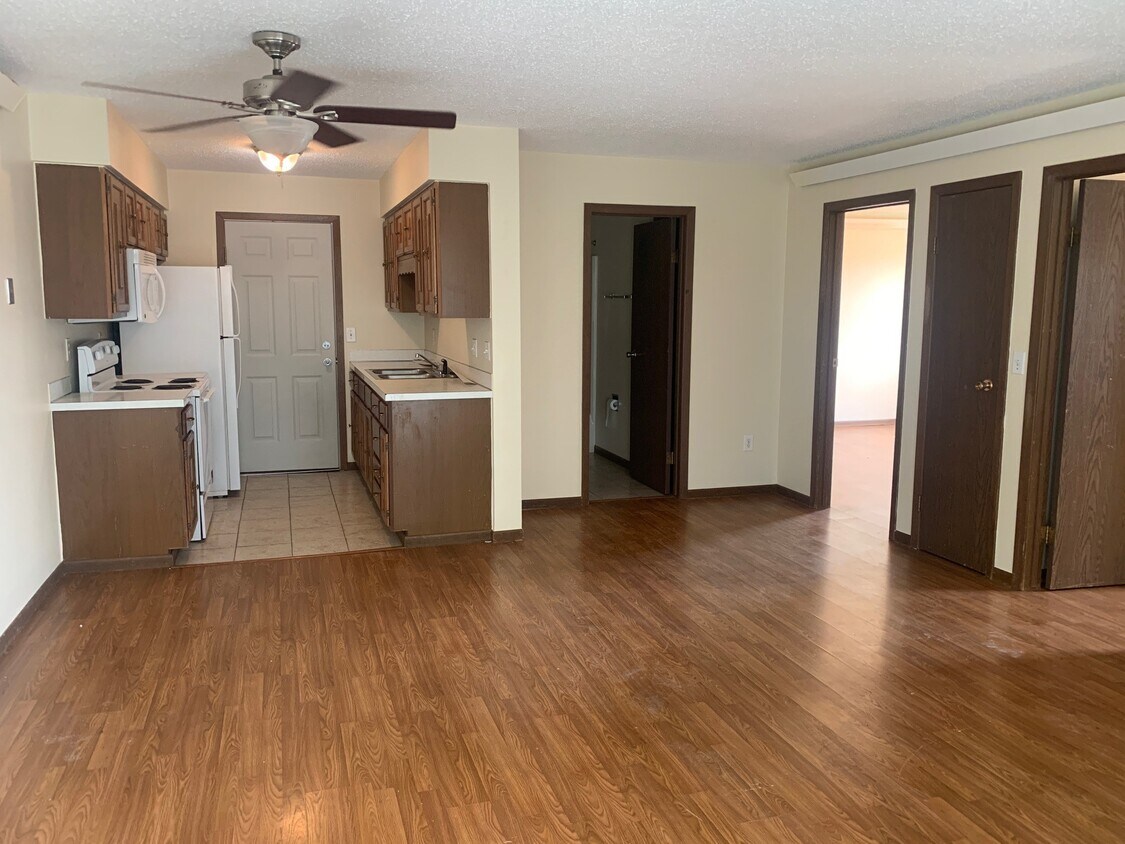 Foto principal - 305 11th Ave W