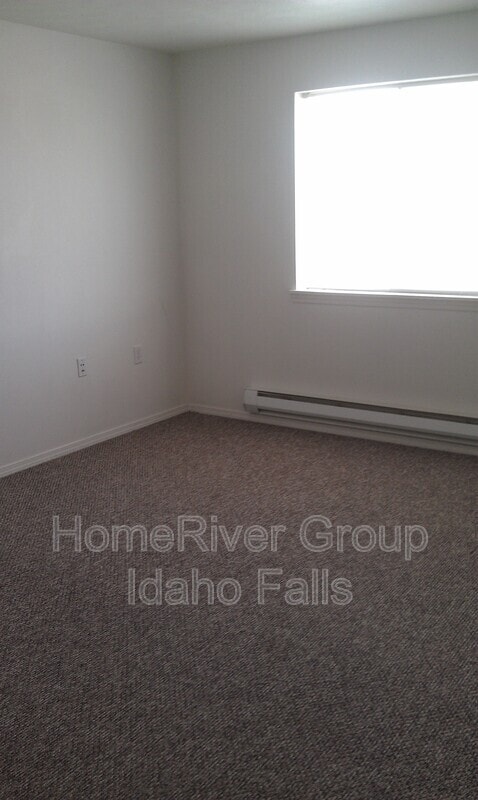 Building Photo - 3190 Chasewood Dr